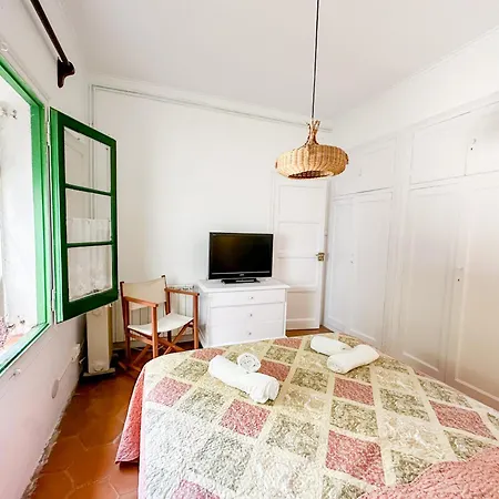Wonderful House On The 아파트 칼데스 데스트락
